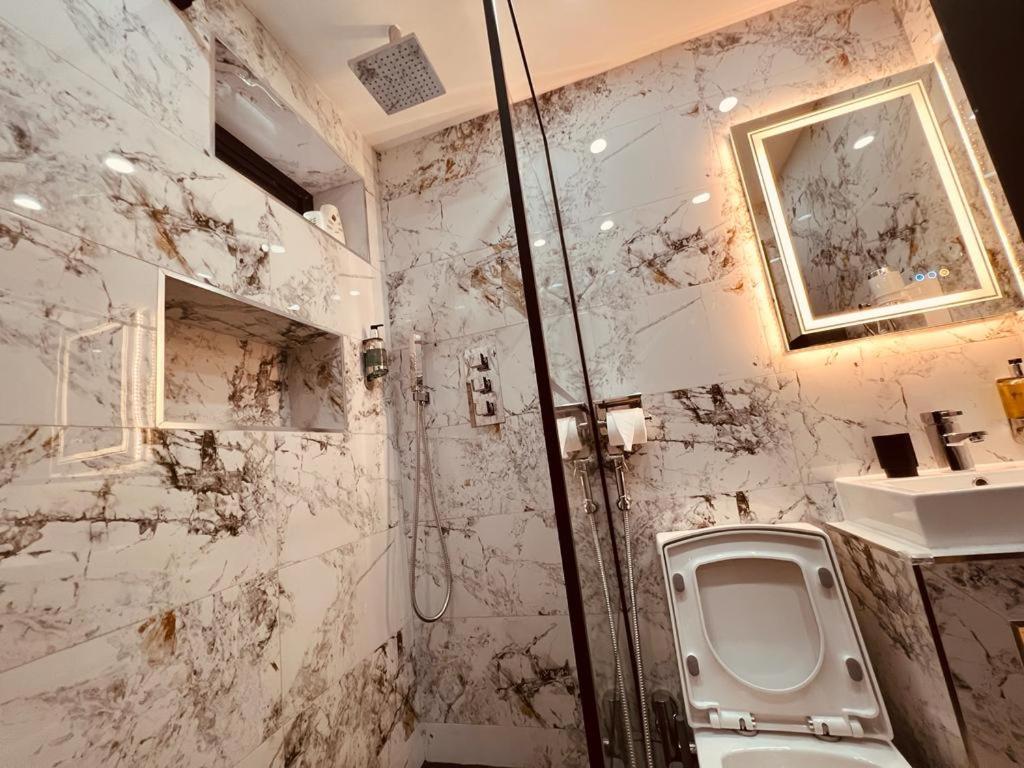 Urban Escape *4 Bedroom House* With Free Parking Birmingham Bagian luar foto