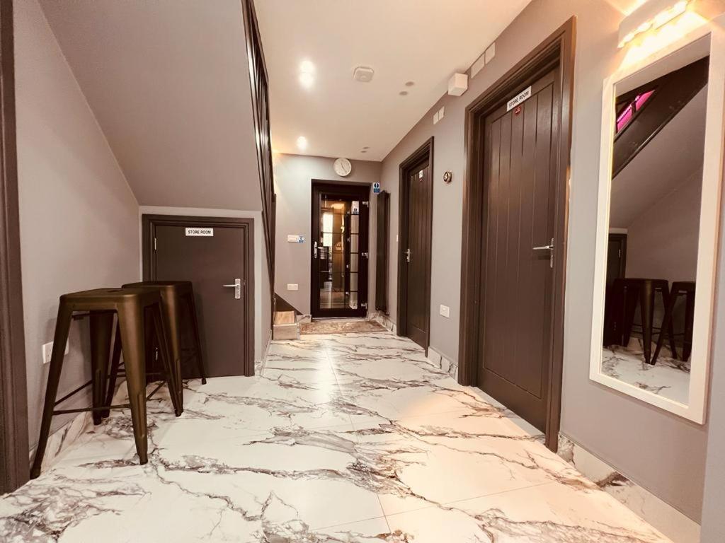 Urban Escape *4 Bedroom House* With Free Parking Birmingham Bagian luar foto