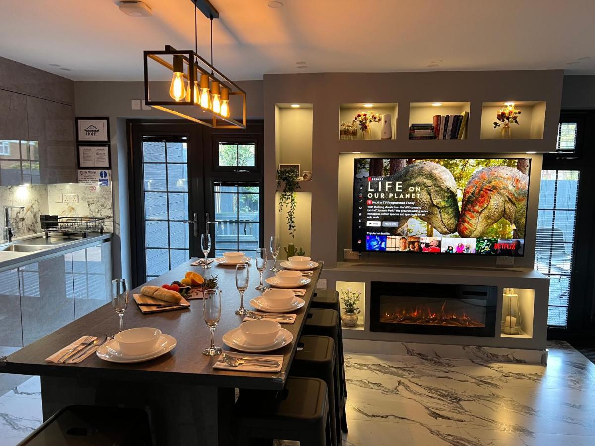 Urban Escape *4 Bedroom House* With Free Parking Birmingham Bagian luar foto