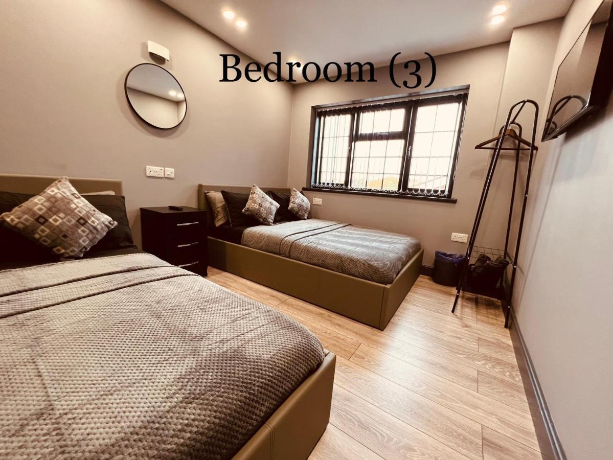 Urban Escape *4 Bedroom House* With Free Parking Birmingham Bagian luar foto