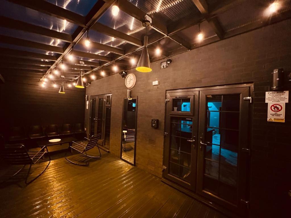 Urban Escape *4 Bedroom House* With Free Parking Birmingham Bagian luar foto
