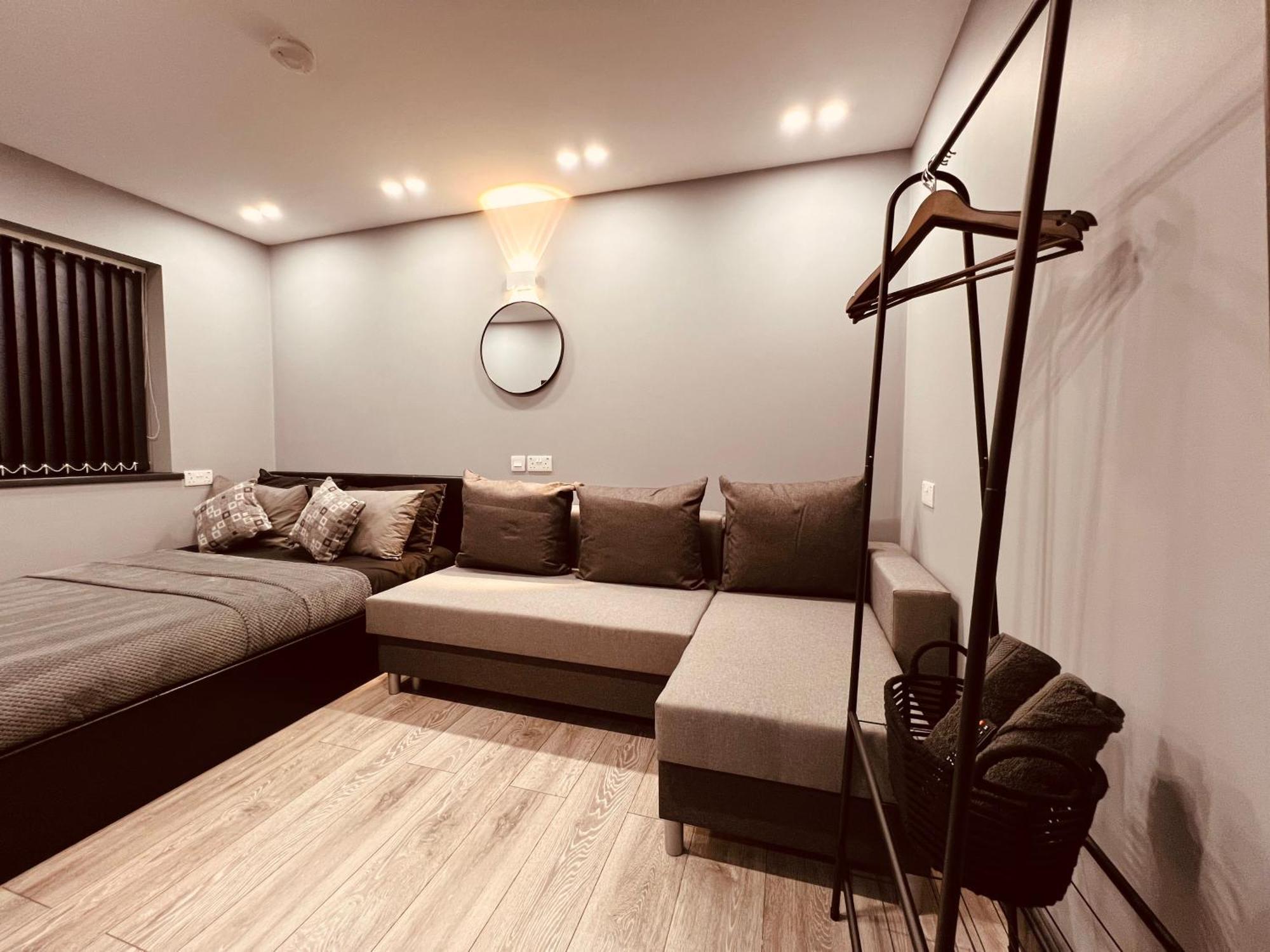 Urban Escape *4 Bedroom House* With Free Parking Birmingham Bagian luar foto